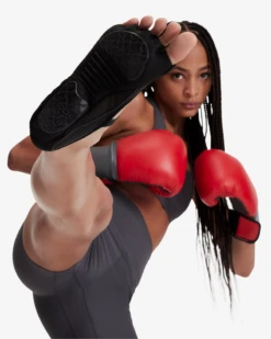 Stance -Fashion Clothing SHOT02 463 R1 c60a91e7 e222 4cc5 b20d 73a08b3474c3