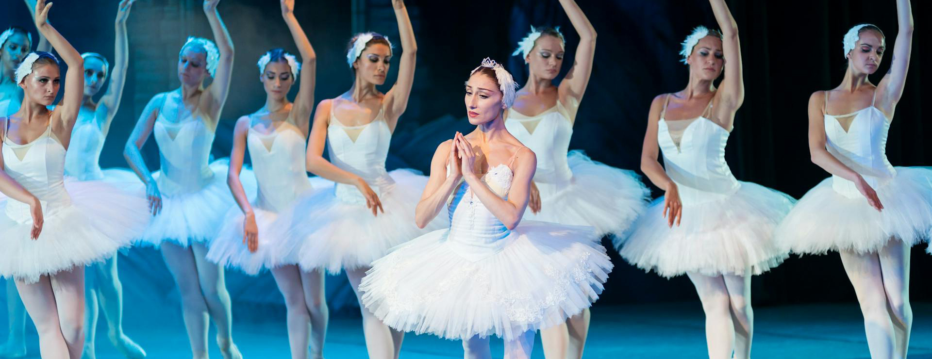 Front Page 3 Front Page -Fashion Clothing pexels pixabay 358010